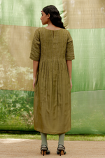 Load image into Gallery viewer, Embroidered Pintuck Tunic
