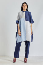 Load image into Gallery viewer, Colorblocked Straight Tunic
