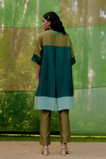 Load image into Gallery viewer, Straight Color-blocked Tunic
