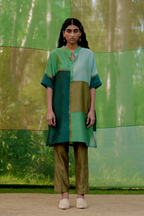 Straight Color-blocked Tunic
